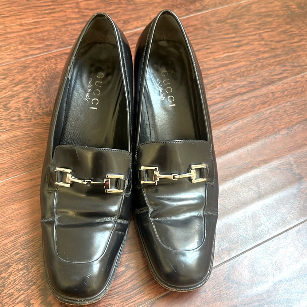 Vintage Gucci horsebit accent.  Size 7.